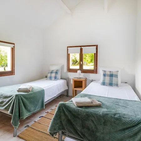 Lou Tapata Tatil Evi Estang