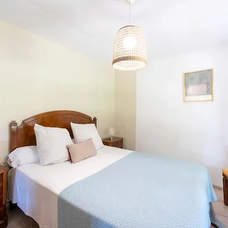 Lou Tapata Tatil Evi