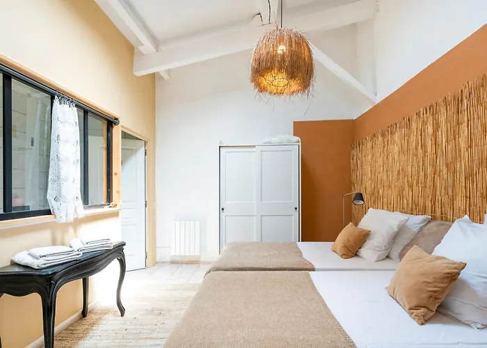 Lou Tapata Hébergement de vacances Estang